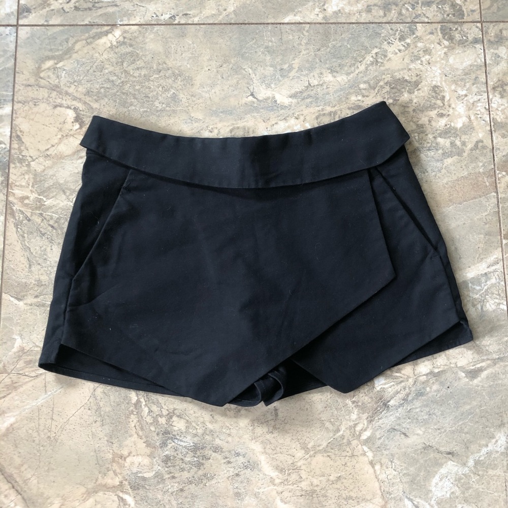Aritzia Skort